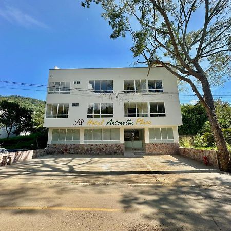 Hotel Antonella Plaza Pinchote 외부 사진