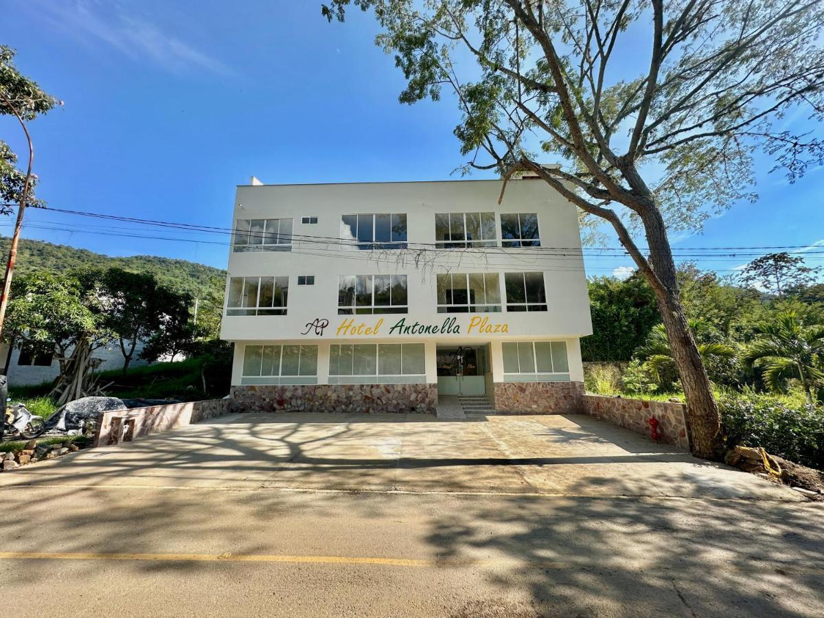 Hotel Antonella Plaza Pinchote 외부 사진