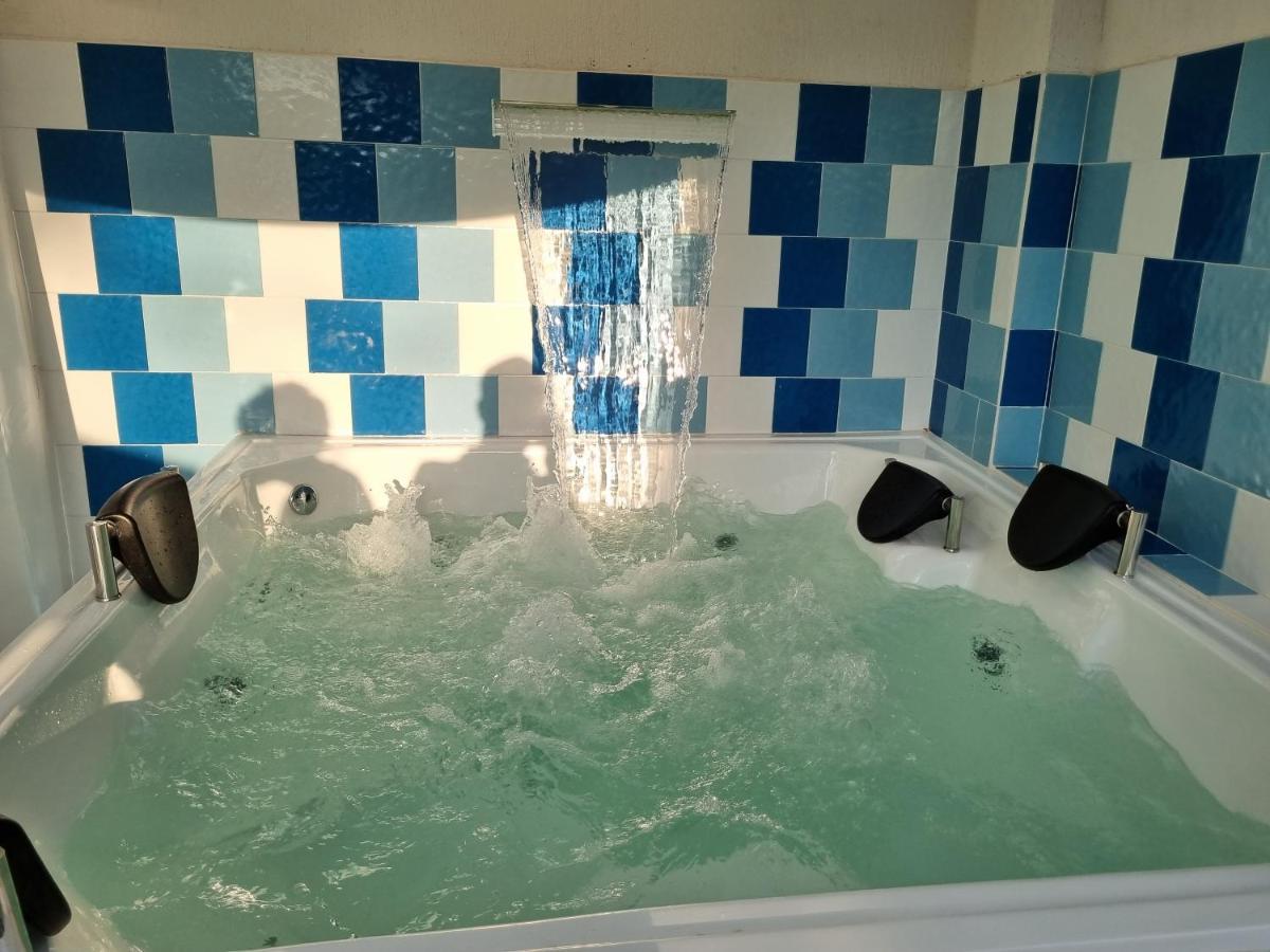 Hotel Antonella Plaza Pinchote 외부 사진